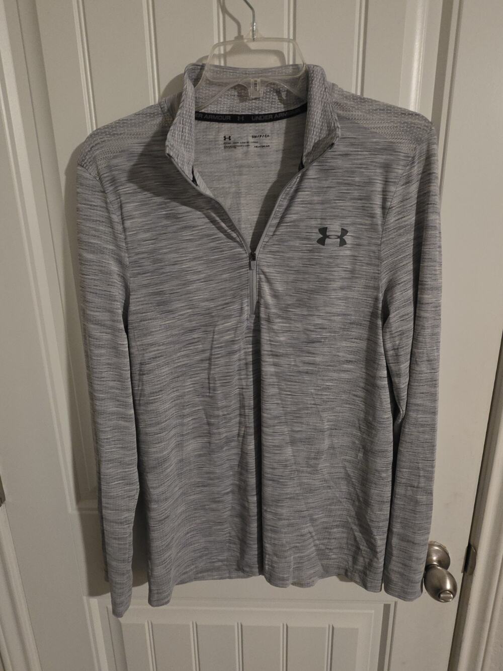 Under Armour Women Small HeatGear 1/4 Zip Pullover Gray Fitted Long Sleeve